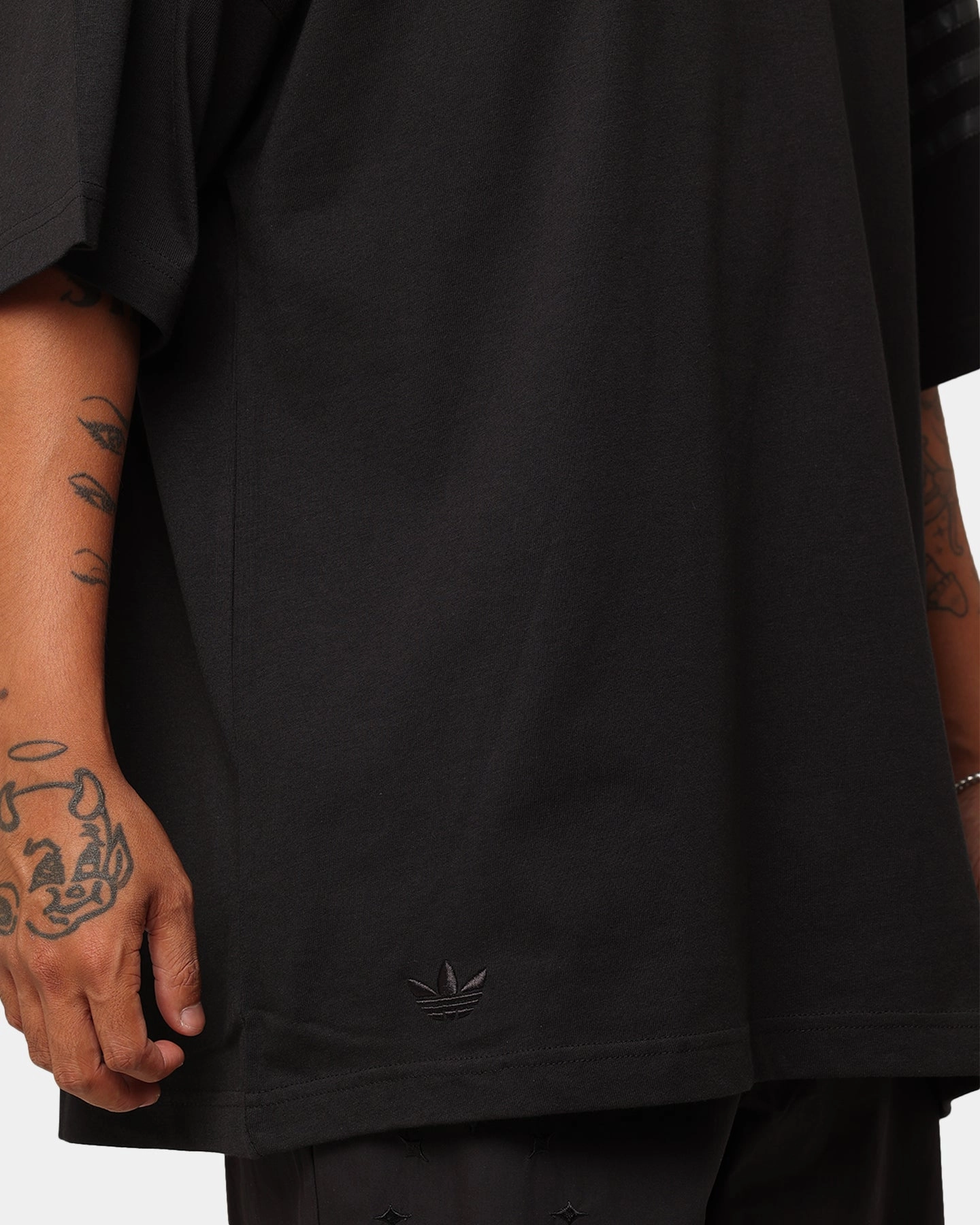 Adidas Street Neuclassic T-Shirt Black