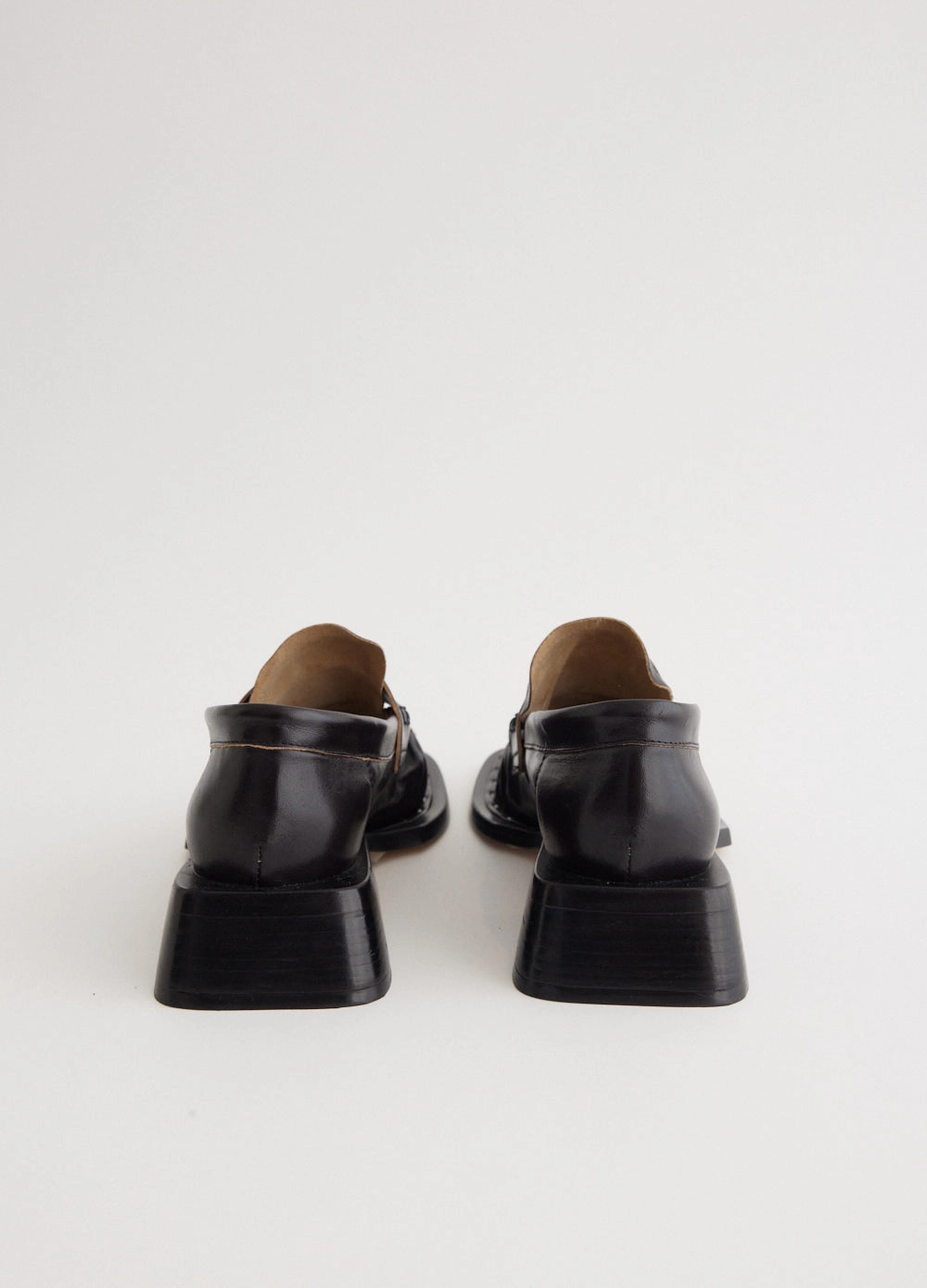 Airi Loafers