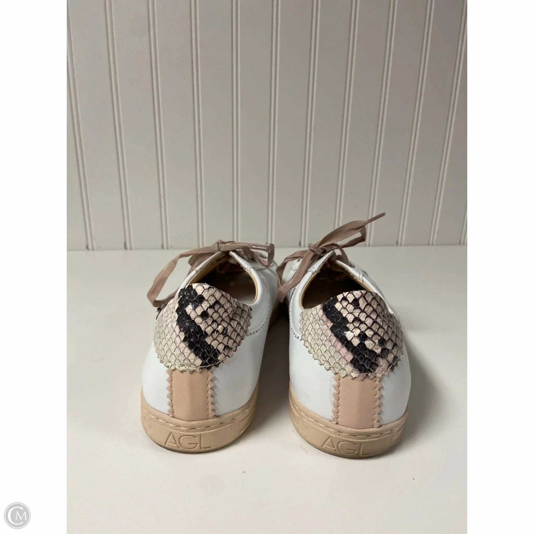 Shoes Sneakers By Agl In White, Size: 7.5