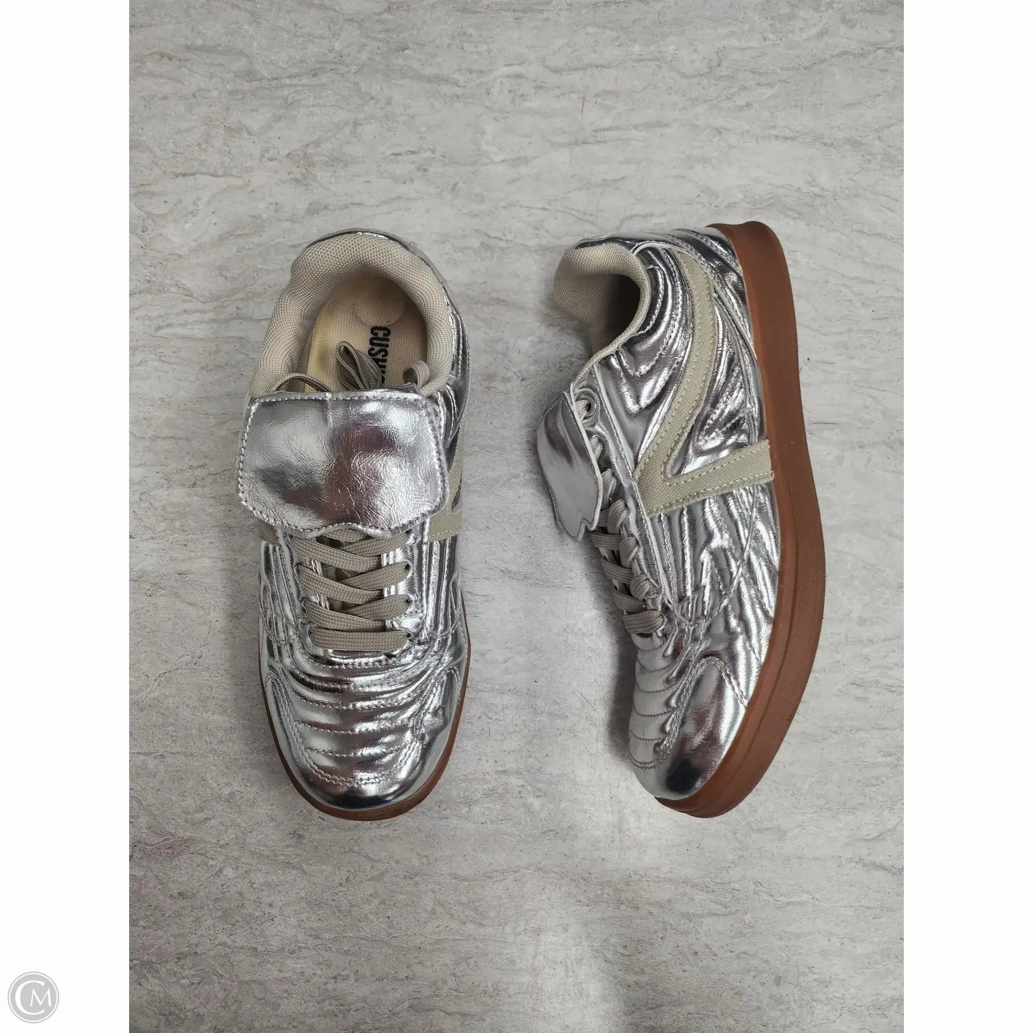 Shoes Sneakers By Cushionaire In Silver, Size: 8.5