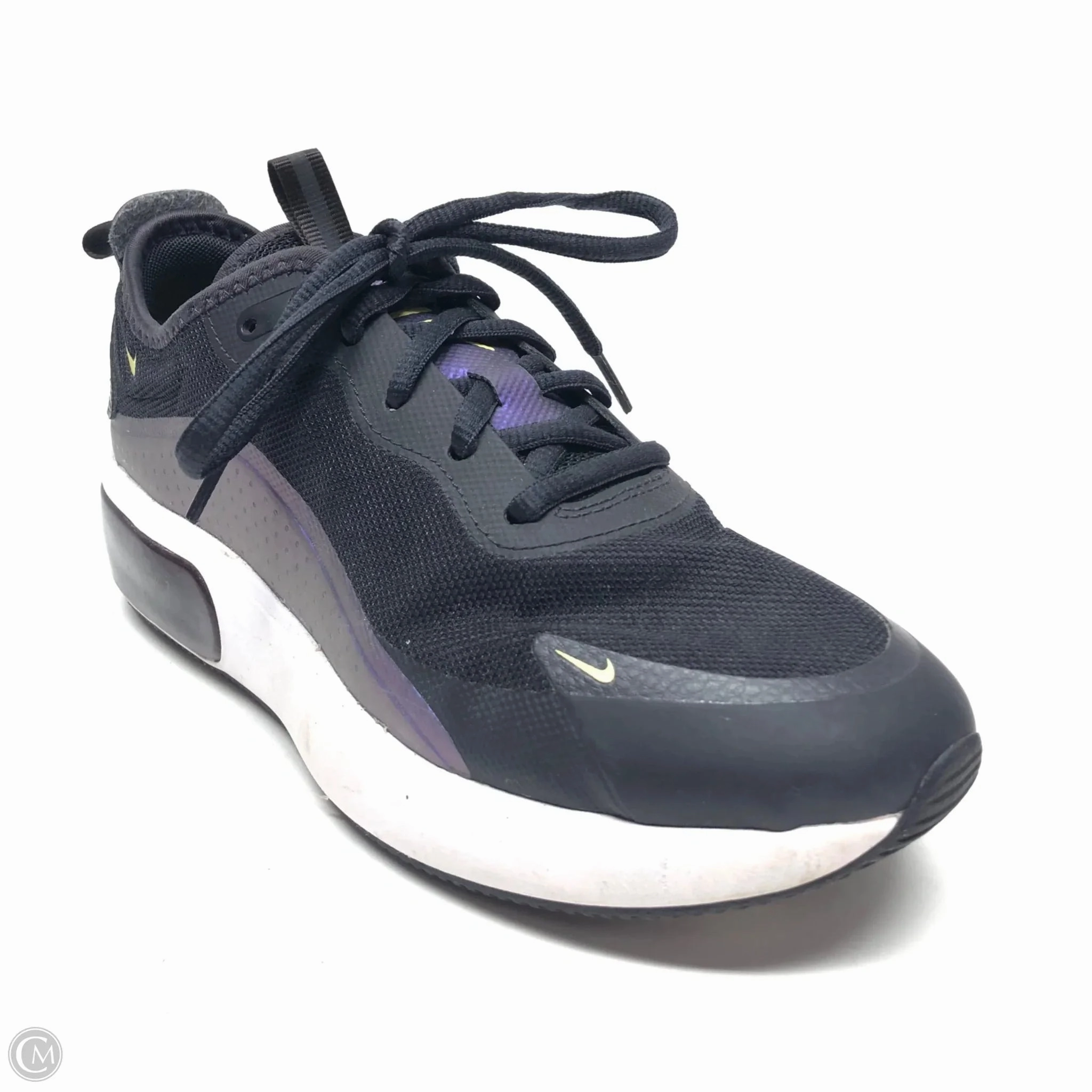 Shoes Sneakers By Nike In Grey, Size: 8