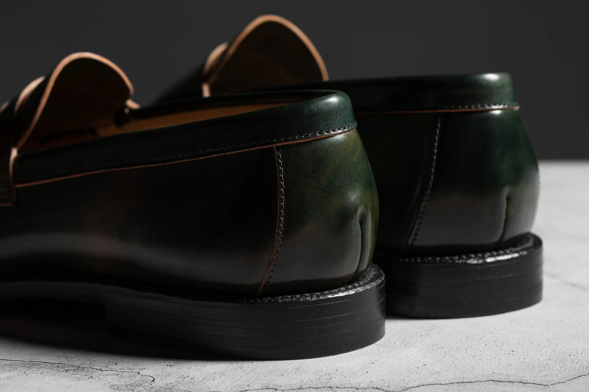 Unlined Traveler Penny Black Marbled Shell Cordovan