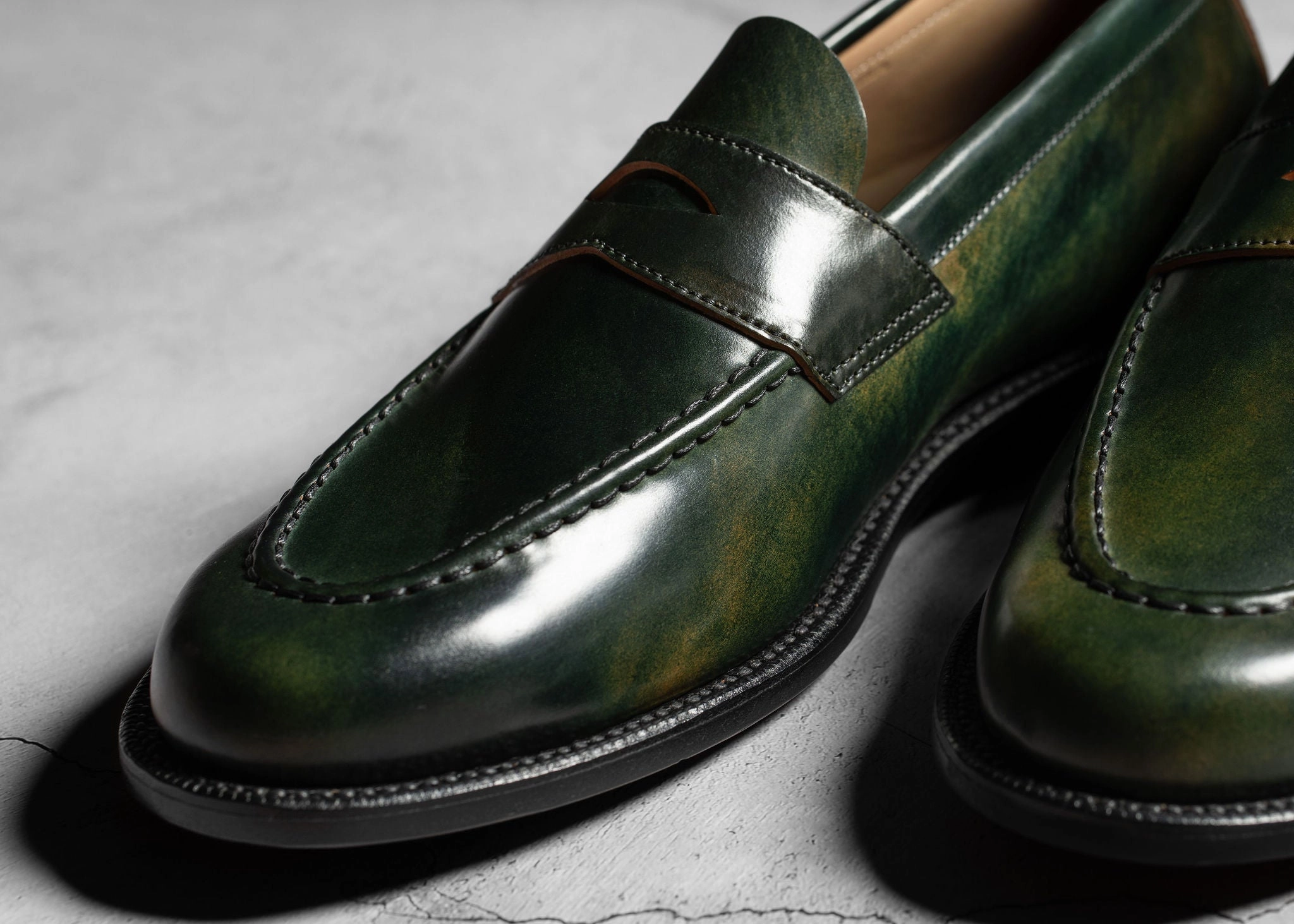 Unlined Traveler Penny Black Marbled Shell Cordovan