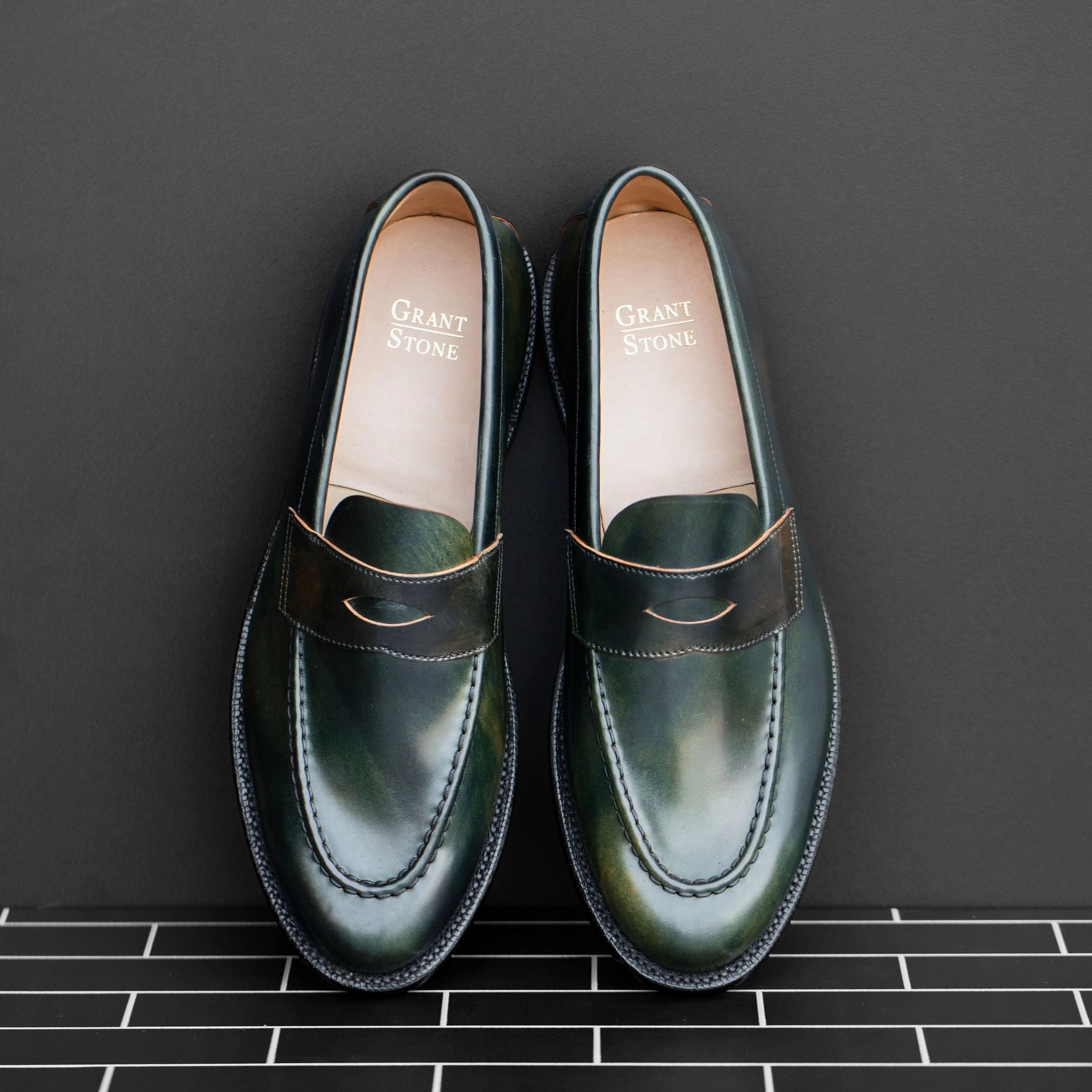Unlined Traveler Penny Black Marbled Shell Cordovan