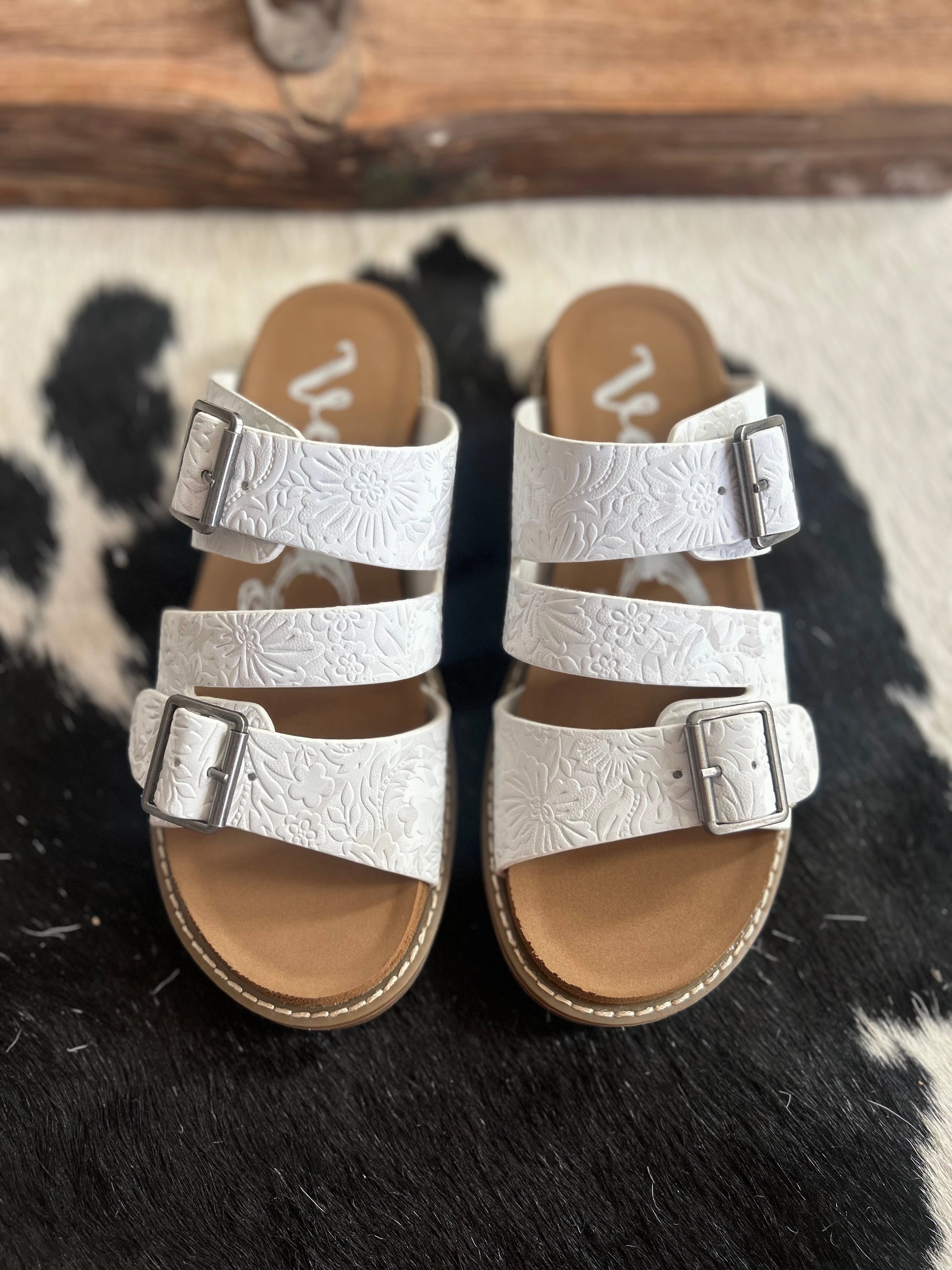 Very G White Elma Sandals